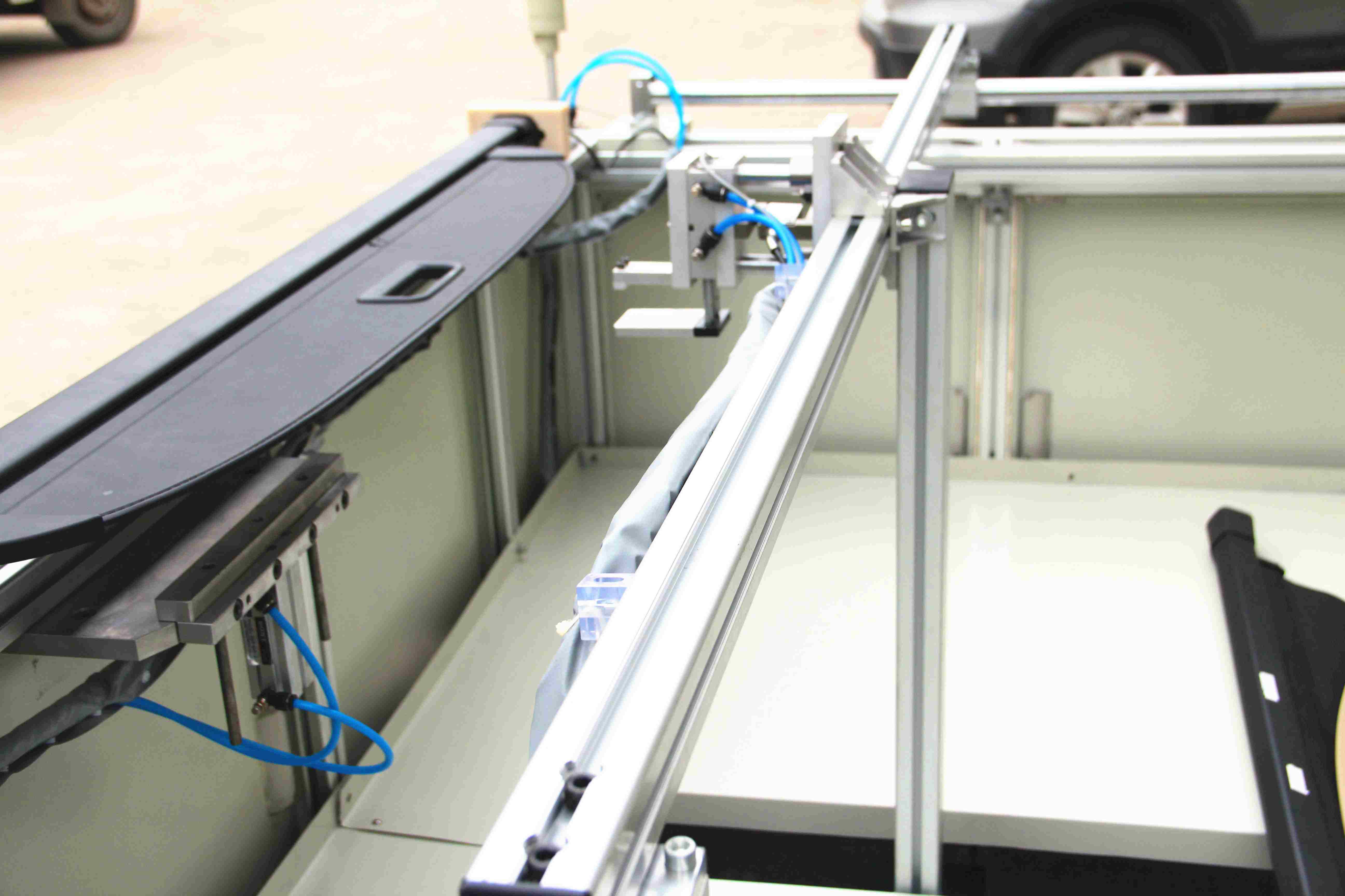 汽车遮阳帘试验台架